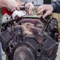 Wie viele Handwerkzeuge braucht man für einen Chevy Small-Block-Rebuild?
